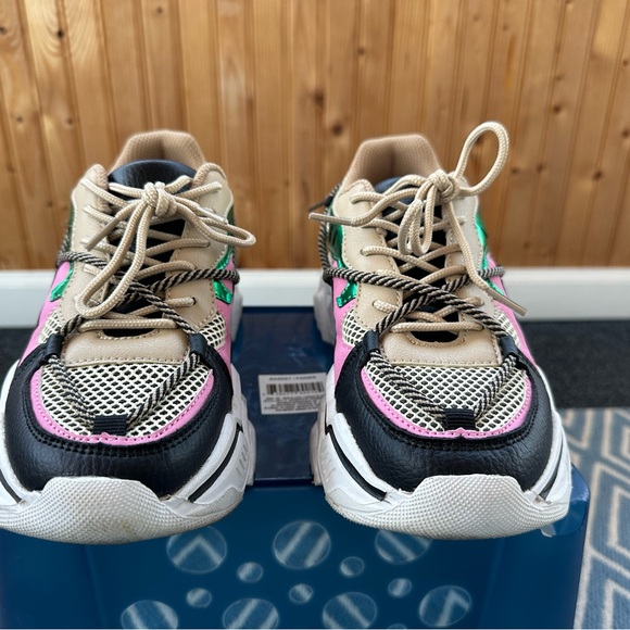 Lucky Step Women’s Chunky Colorful Sneaker - Picture 3 of 6